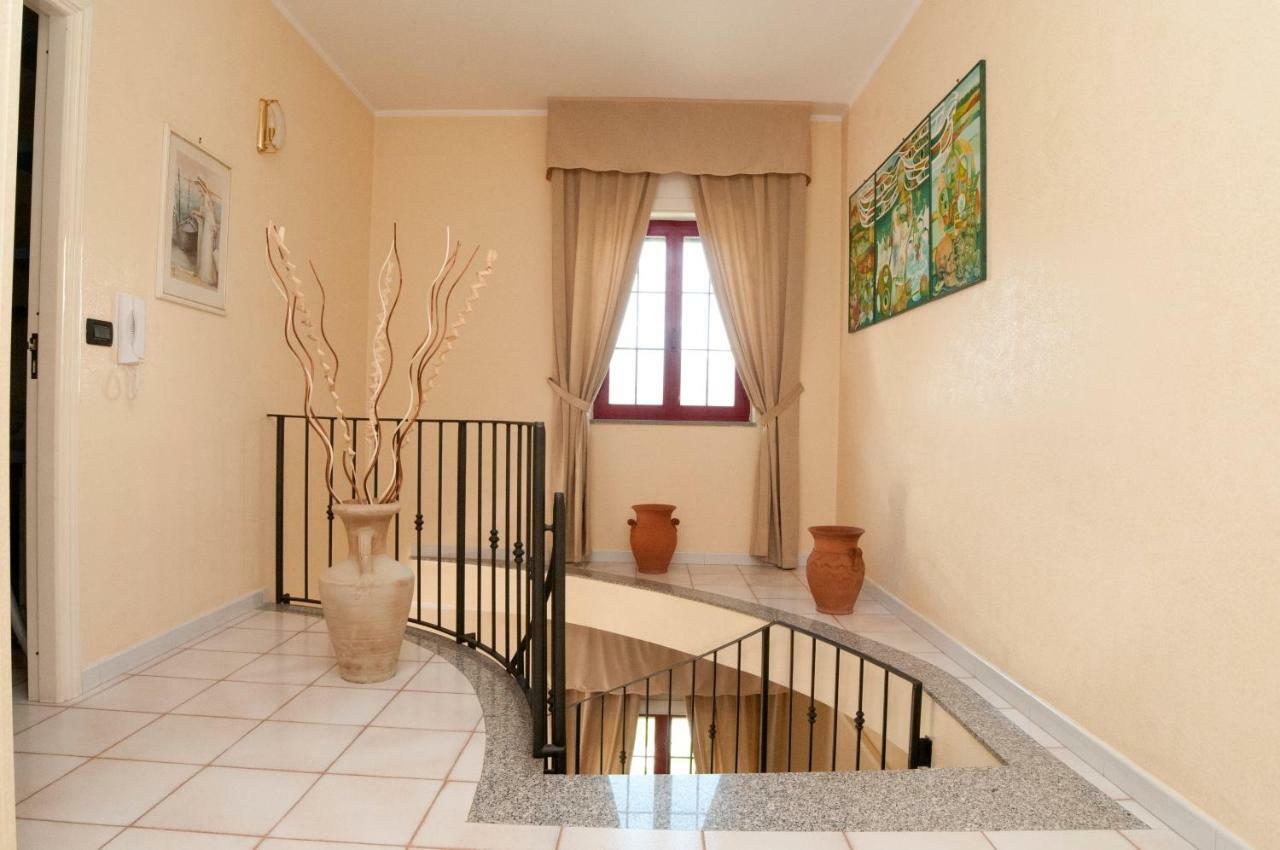 B&B Villa Dei Fiori ซานเตอูเฟเมีย ลาเมเซีย ภายนอก รูปภาพ