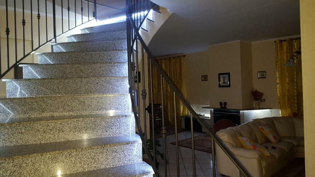 B&B Villa Dei Fiori ซานเตอูเฟเมีย ลาเมเซีย ภายนอก รูปภาพ