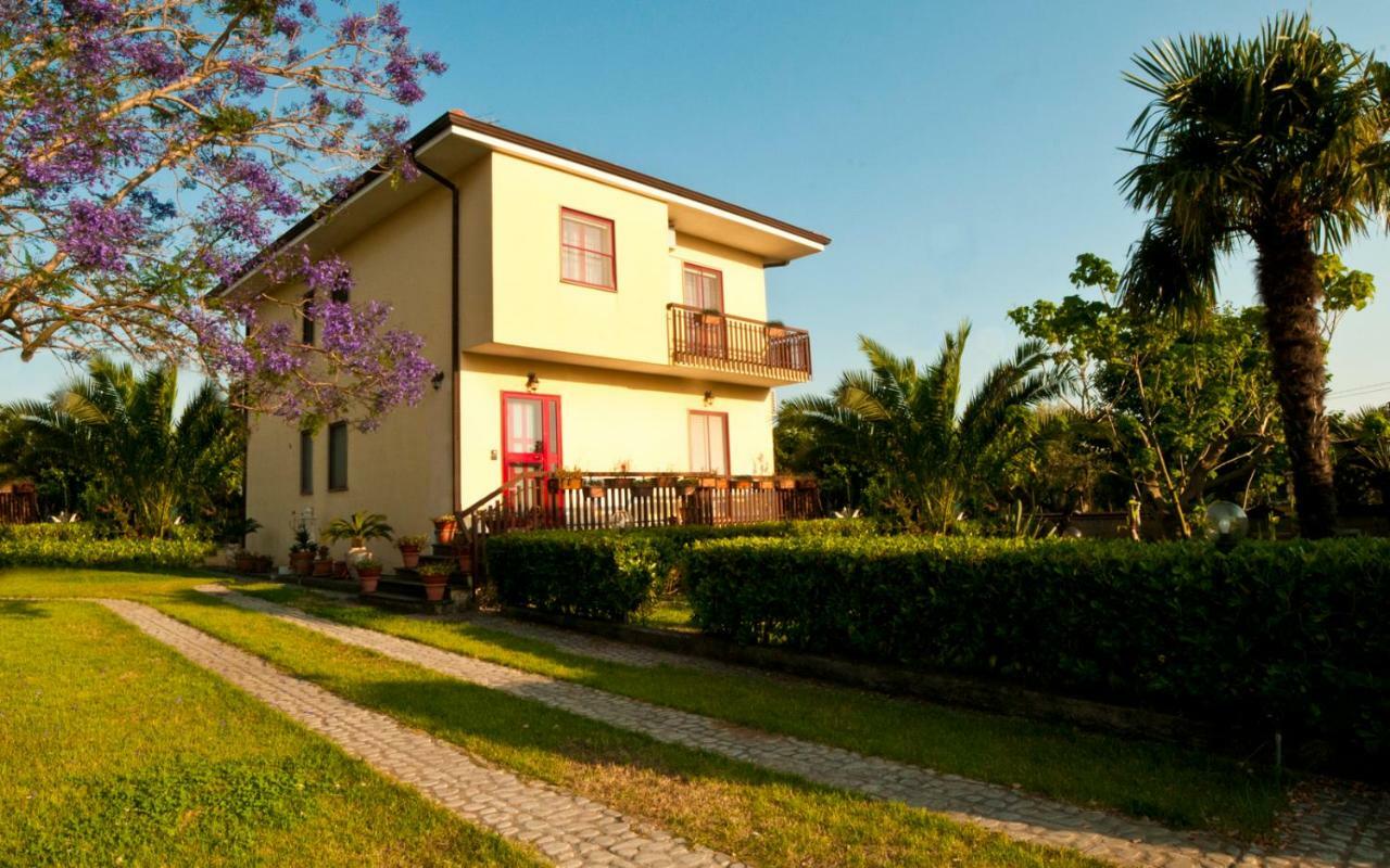 B&B Villa Dei Fiori ซานเตอูเฟเมีย ลาเมเซีย ภายนอก รูปภาพ
